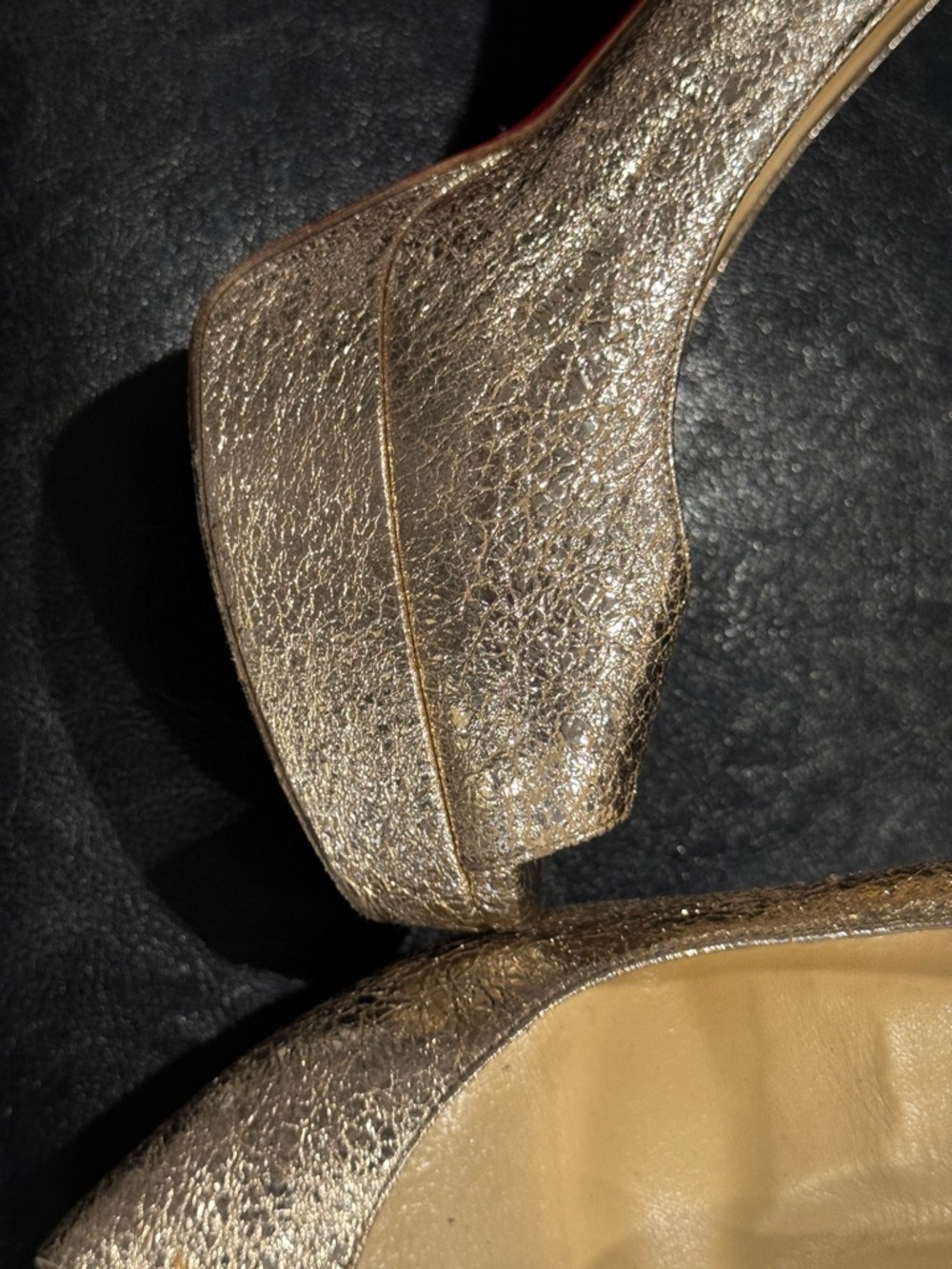 🪩✨ Christian Louboutin Metallic Rose Gold Peep-Toe Platform Pump with Red Sole - Picture 4 of 13